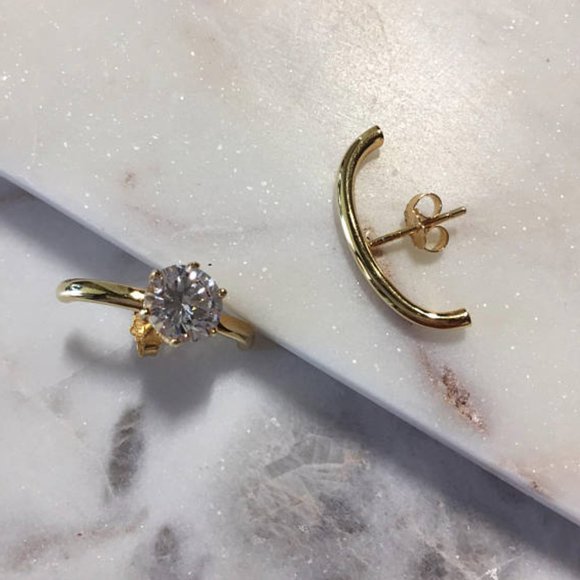 asymmetrical curved bar earrings - Picture 4 of 9